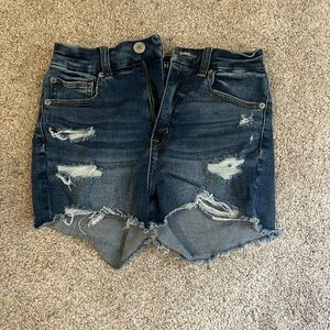 american eagle medium wash ripped jean shorts. size 2
